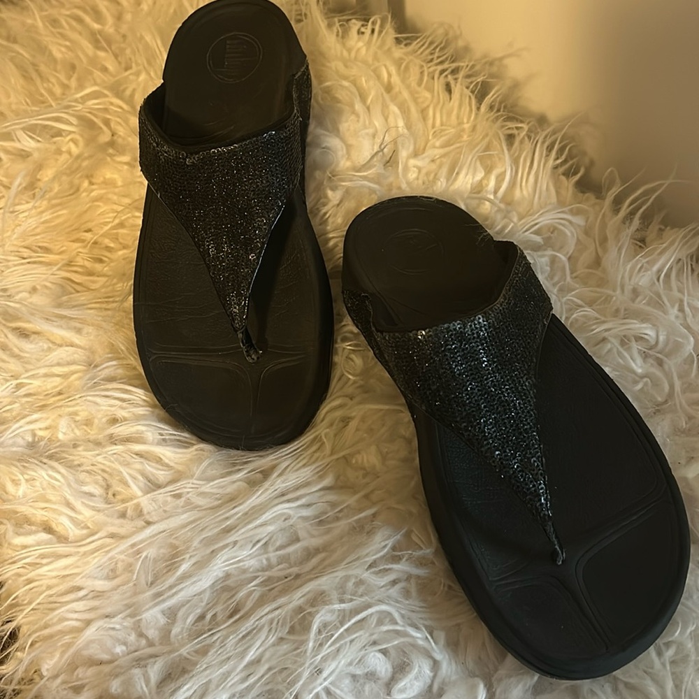 Top design FITFLOP Lulu glitter toe thong size 9